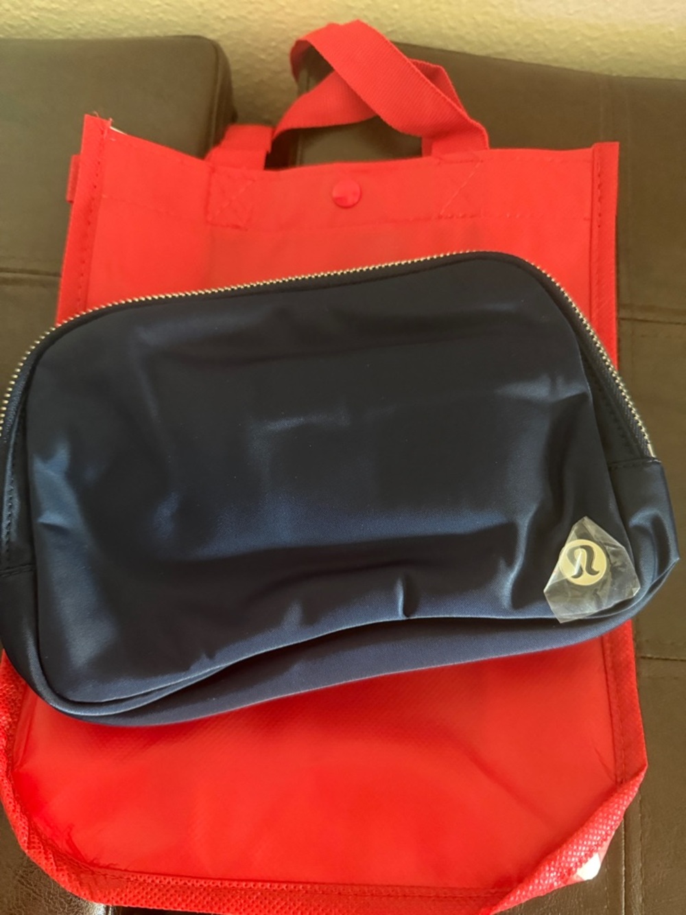 lululemon athletica every where belt bag metal hardware 2L color : TRNV/SLVR